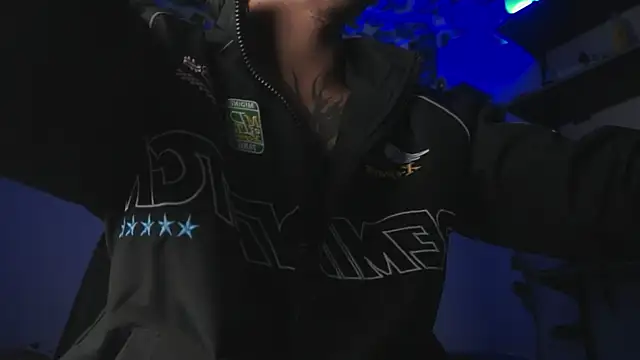 Young laroi online show from 04-30-26, 07:36