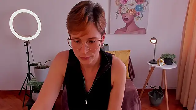 cuddlingbunny online show from 02-28-25, 09:23