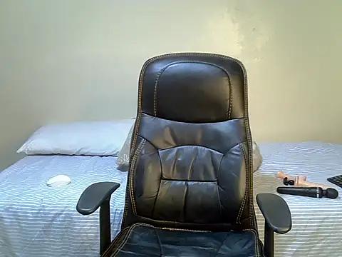 Snapshot of QueenJelly_Sexy chatting on 11-06-25, 10:38 QueenJelly Sexy online show from 11-06-25, 10:38