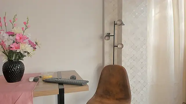 DaraBeckett online show from 09-13-25, 12:05