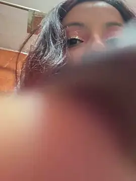 Snapshot of Isa-Jones chatting on 12-19-24, 05:40 Isa-Jones online show from 12-19-24, 05:40