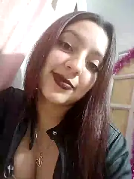 Snapshot of Isa-Jones chatting on 12-29-24, 01:02 Isa-Jones online show from 12-29-24, 01:02