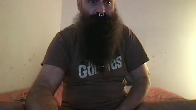 Snapshot of JunkieShitPig chatting on 10-08-25, 08:39 JunkieShitPig online show from 10-08-25, 08:39