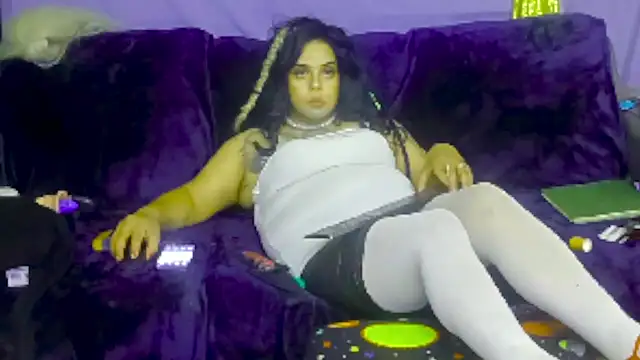 Snapshot of indica310 chatting on 03-08-25, 02:12 indica310 online show from 03-08-25, 02:12