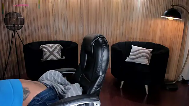 AlessaRomero online show from 04-02-26, 07:55