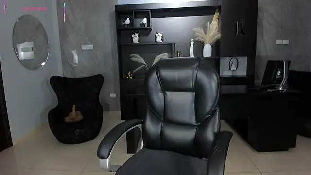 AlessaRomero online show from 04-19-26, 05:56