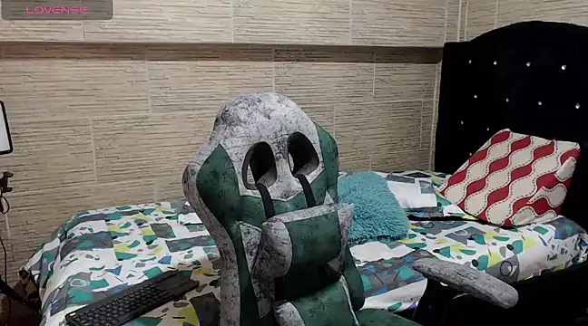 pretty cristal69 online show from 12-16-24, 02:57