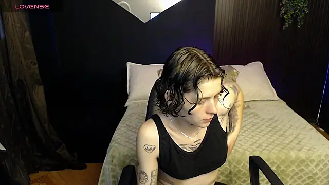 pretty cristal69 online show from 02-19-26, 11:50