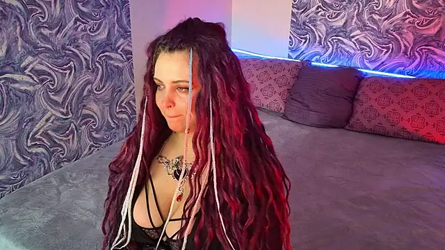 Snapshot of Miss_Maya_Mils chatting on 05-12-26, 01:03 Miss Maya Mils online show from 05-12-26, 01:03