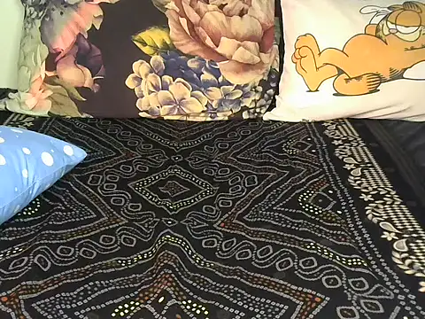 Snapshot of Bella_cute01 chatting on 01-10-26, 08:38 Bella cute01 online show from 01-10-26, 08:38