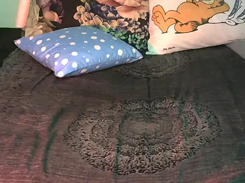 Snapshot of Bella_cute01 chatting on 02-28-26, 05:14 Bella cute01 online show from 02-28-26, 05:14