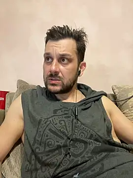 Snapshot of MaeltraJoy chatting on 02-27-25, 06:09 MaeltraJoy online show from 02-27-25, 06:09