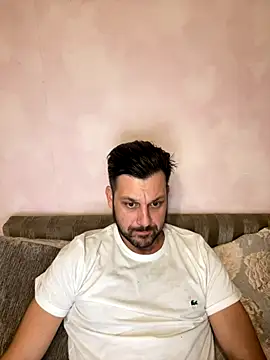 Snapshot of MaeltraJoy chatting on 09-20-25, 05:47 MaeltraJoy online show from 09-20-25, 05:47