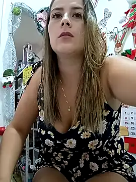 Snapshot of Rousse92 chatting on 12-17-24, 10:11 Rousse92 online show from 12-17-24, 10:11