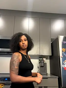 Your Paris online show from 10-26-25, 11:42