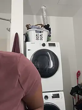 Your Paris online show from 12-13-25, 07:53