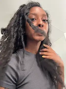 Your Paris online show from 03-12-26, 01:01