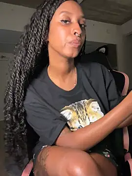 Your Paris online show from 04-21-26, 02:51