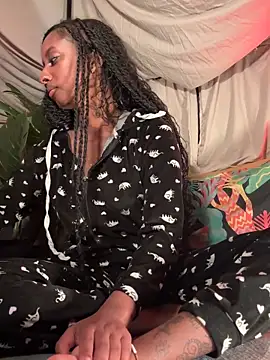 Your Paris online show from 04-26-26, 09:51