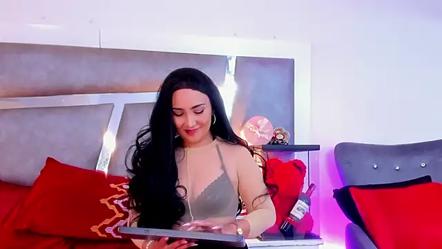 Snapshot of Evangeline_Taylorr chatting on 02-06-25, 02:15 Evangeline Taylorr online show from 02-06-25, 02:15