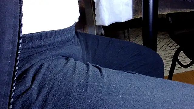 Snapshot of by-panic chatting on 03-17-25, 08:51 by-panic online show from 03-17-25, 08:51