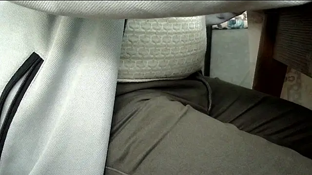 Snapshot of by-panic chatting on 10-21-25, 09:10 by-panic online show from 10-21-25, 09:10