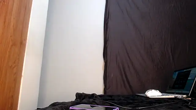 Snapshot of wetpussy_ebony chatting on 05-27-26, 07:27 wetpussy ebony online show from 05-27-26, 07:27