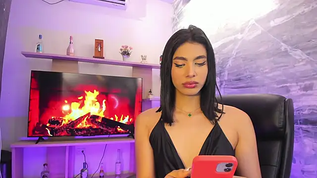 Snapshot of IsabelleFoxx_ chatting on 12-17-24, 11:49 IsabelleFoxx  online show from 12-17-24, 11:49