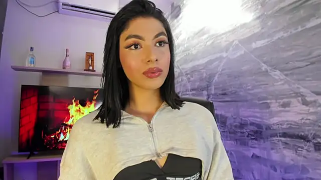 Snapshot of IsabelleFoxx_ chatting on 01-11-25, 05:20 IsabelleFoxx  online show from 01-11-25, 05:20