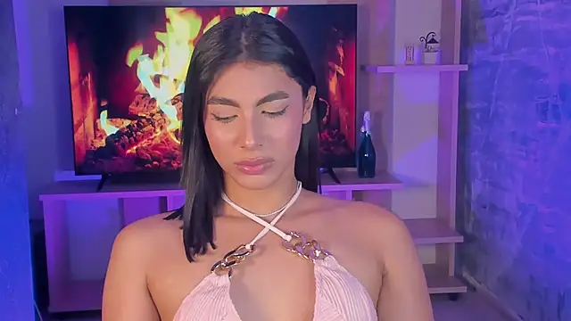 Snapshot of IsabelleFoxx_ chatting on 02-22-25, 07:12 IsabelleFoxx  online show from 02-22-25, 07:12
