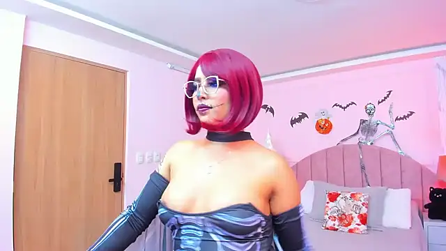 MadelaineJones online show from 10-31-25, 05:47