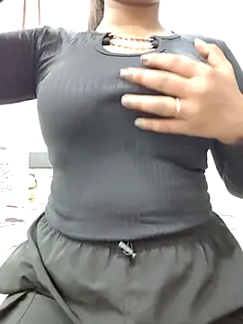 Snapshot of MohiniHott chatting on 09-27-25, 07:13 MohiniHott online show from 09-27-25, 07:13