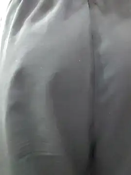 Snapshot of MohiniHott chatting on 10-04-25, 06:33 MohiniHott online show from 10-04-25, 06:33