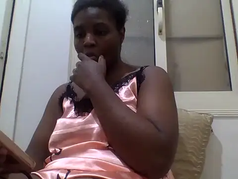queenzuena online show from 05-08-26, 09:53