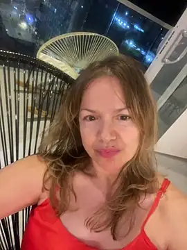 Leyna liu online show from 02-25-25, 03:20