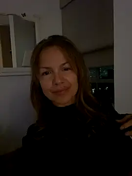 Leyna liu online show from 10-19-25, 04:24