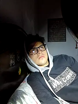 Snapshot of Josudaln2 chatting on 11-15-25, 09:28 Josudaln2 online show from 11-15-25, 09:28