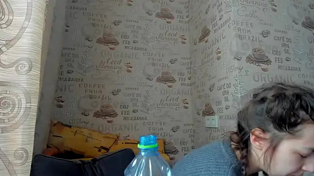 Snapshot of Adela_Vetta chatting on 02-20-25, 12:47 Adela Vetta online show from 02-20-25, 12:47