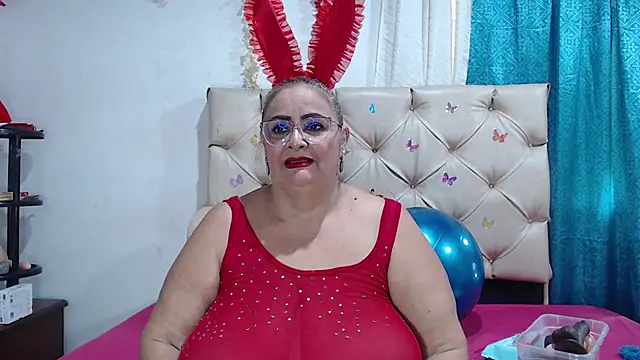 Snapshot of BBW_salome chatting on 01-15-25, 07:55 BBW salome online show from 01-15-25, 07:55