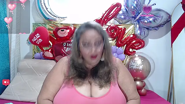Snapshot of BBW_salome chatting on 02-19-25, 08:31 BBW salome online show from 02-19-25, 08:31