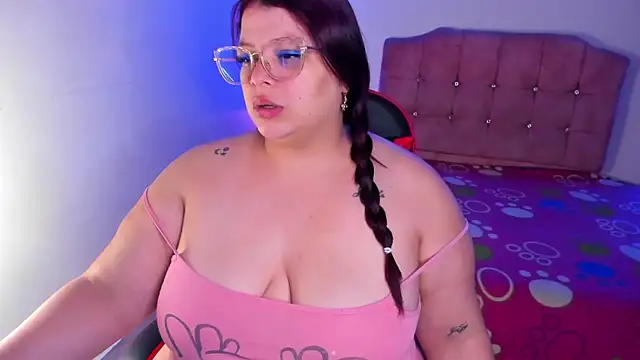 Snapshot of Sheryl_Hamilton chatting on 11-11-25, 11:10 Sheryl Hamilton online show from 11-11-25, 11:10