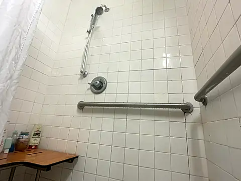 Snapshot of tatted-bitty chatting on 11-06-25, 08:43 tatted-bitty online show from 11-06-25, 08:43