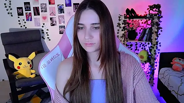 Snapshot of AliceCharmy chatting on 12-09-24, 01:02 AliceCharmy online show from 12-09-24, 01:02