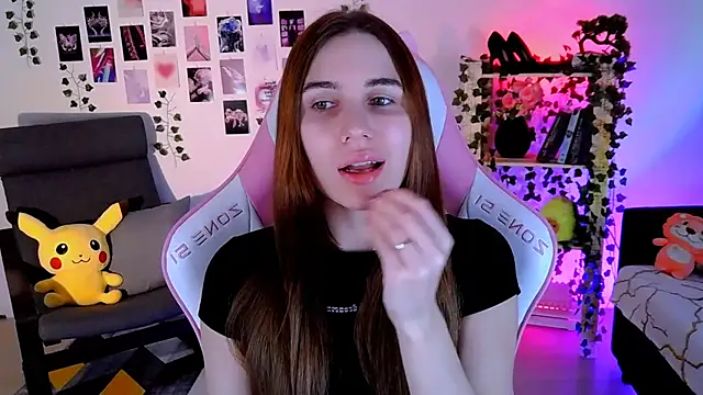 Snapshot of AliceCharmy chatting on 12-11-24, 10:58 AliceCharmy online show from 12-11-24, 10:58