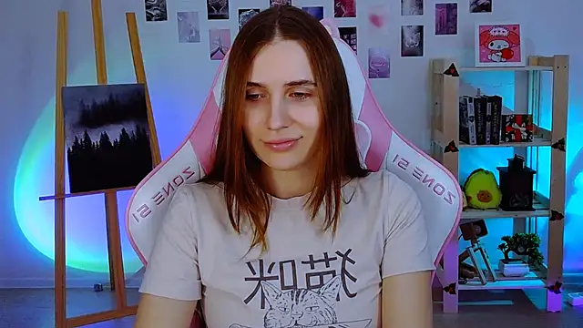 Snapshot of AliceCharmy chatting on 01-08-25, 12:58 AliceCharmy online show from 01-08-25, 12:58