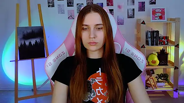 Snapshot of AliceCharmy chatting on 01-11-25, 02:04 AliceCharmy online show from 01-11-25, 02:04