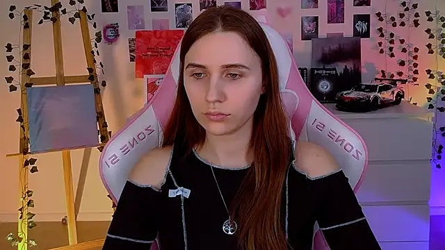 Snapshot of AliceCharmy chatting on 02-13-25, 04:50 AliceCharmy online show from 02-13-25, 04:50