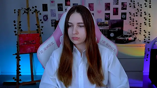 Snapshot of AliceCharmy chatting on 10-10-25, 05:28 AliceCharmy online show from 10-10-25, 05:28