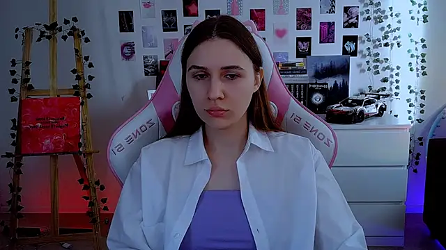 Snapshot of AliceCharmy chatting on 10-12-25, 06:23 AliceCharmy online show from 10-12-25, 06:23