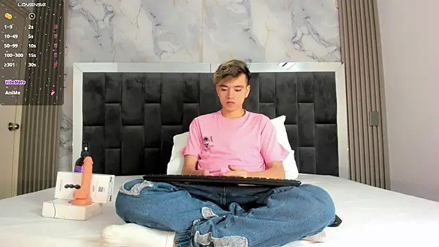 bunny maxi online show from 02-14-25, 01:08